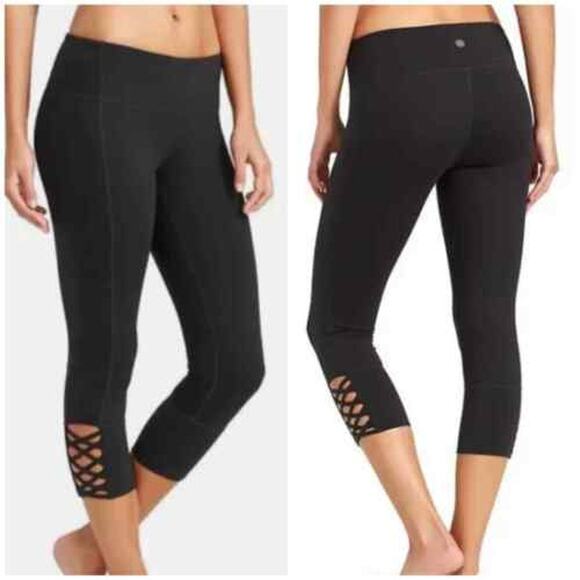Athleta Mind Over Mat Black Lace-Up Strappy Capri Leggings Women's Size Small - Picture 1 of 7
